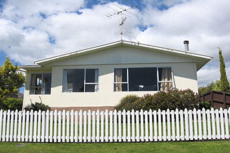 Photo of property in 58 Fergusson Street, Stoke, Nelson, 7011