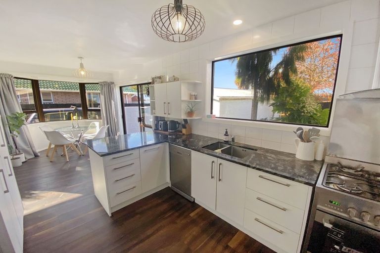 Photo of property in 11 Penelope Place, Casebrook, Christchurch, 8051