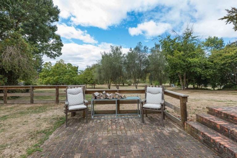 Photo of property in 10 Miller Street, Otane, 4202