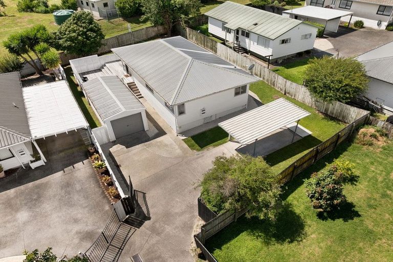Photo of property in 22a Riverton Drive, Randwick Park, Auckland, 2105