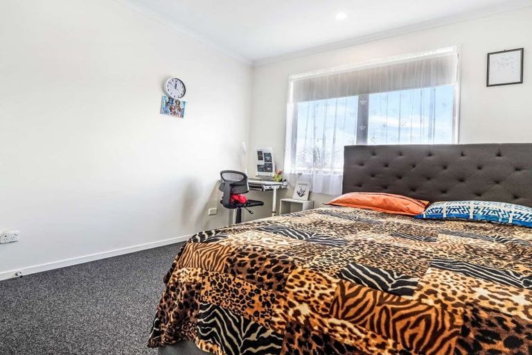 Photo of property in 1 Kaaka Street, Cambridge, 3434