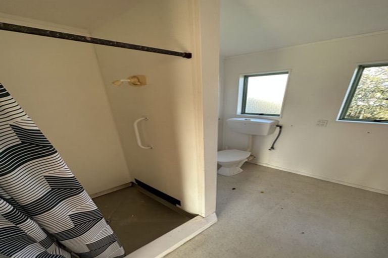 Photo of property in 120 Eskdale Road, Birkdale, Auckland, 0626