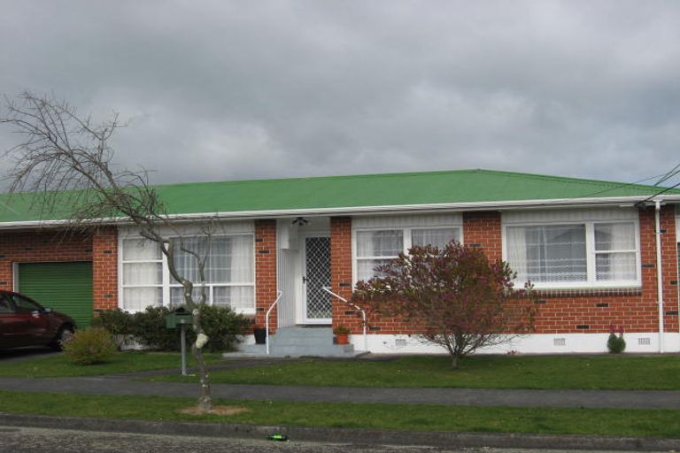 Photo of property in 23 Essex Street, Levin, 5510