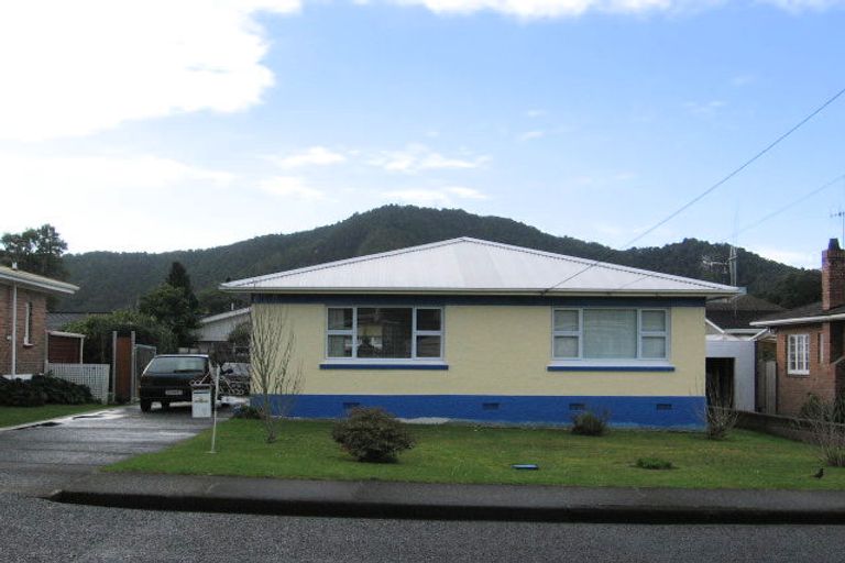 Photo of property in 8 Wallace Street, Regent, Whangarei, 0112