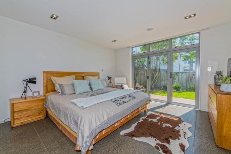 Photo of property in 77 Kittiwake Drive, Schnapper Rock, Auckland, 0632