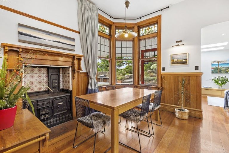 Photo of property in 11 Trelissick Crescent, Ngaio, Wellington, 6035