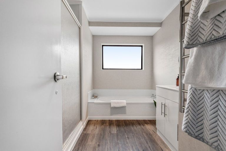 Photo of property in 45a Pemberton Crescent, Greerton, Tauranga, 3112