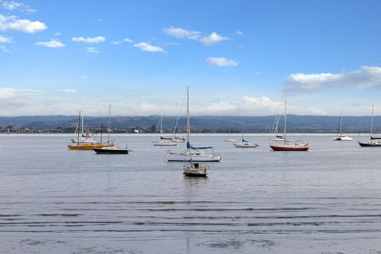 Photo of property in 18 The Mall, Mount Maunganui, 3116