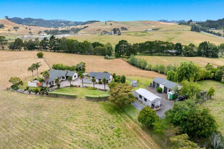 Photo of property in 1224 State Highway 16, Waimauku, 0883