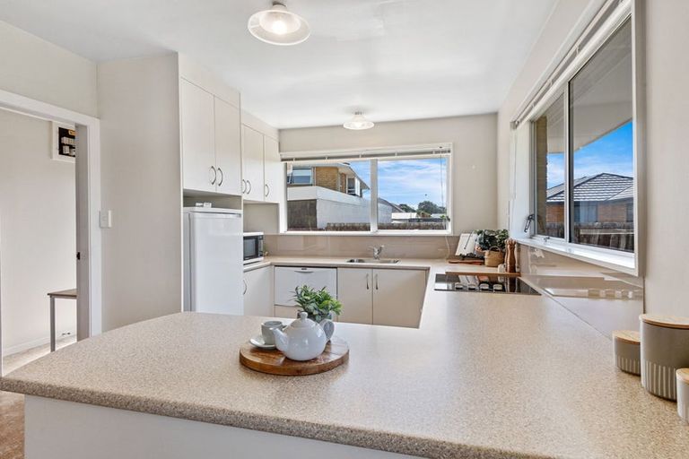 Photo of property in 2/92a Saint Martins Road, Saint Martins, Christchurch, 8022