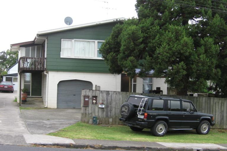 Photo of property in 1/210 Sunnynook Road, Totara Vale, Auckland, 0627