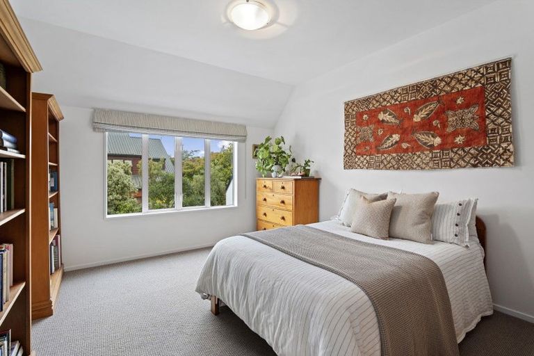 Photo of property in 20 Derenzy Place, Avonhead, Christchurch, 8042