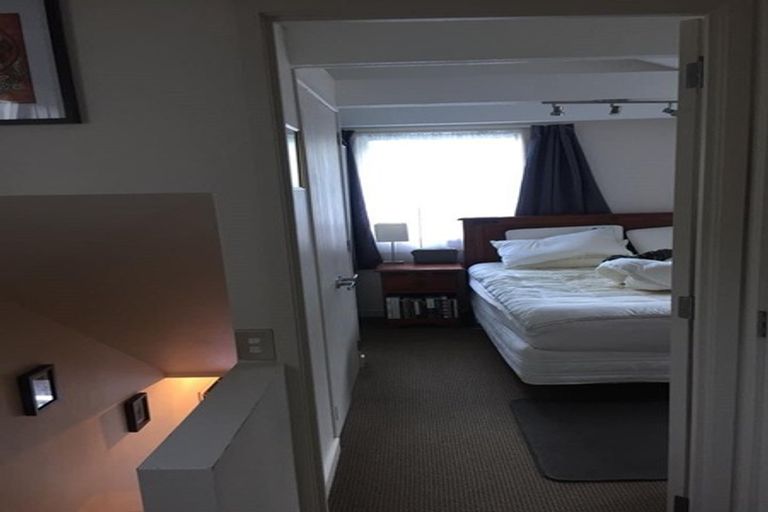 Photo of property in 24 Cottleville Terrace, Thorndon, Wellington, 6011