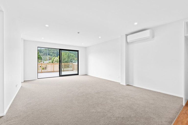 Photo of property in 6/4 Tawhai Street, Stokes Valley, Lower Hutt, 5019