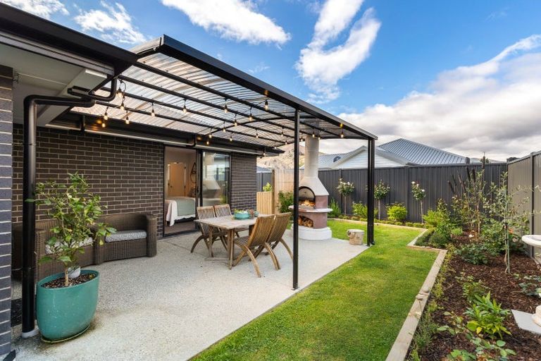 Photo of property in 10 Guano Crescent, Cromwell, 9310