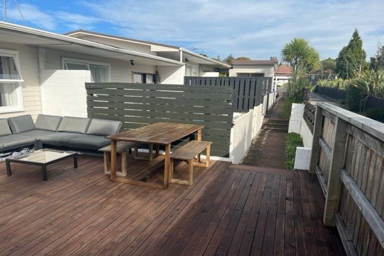 Photo of property in 50 Parker Avenue, New Lynn, Auckland, 0600