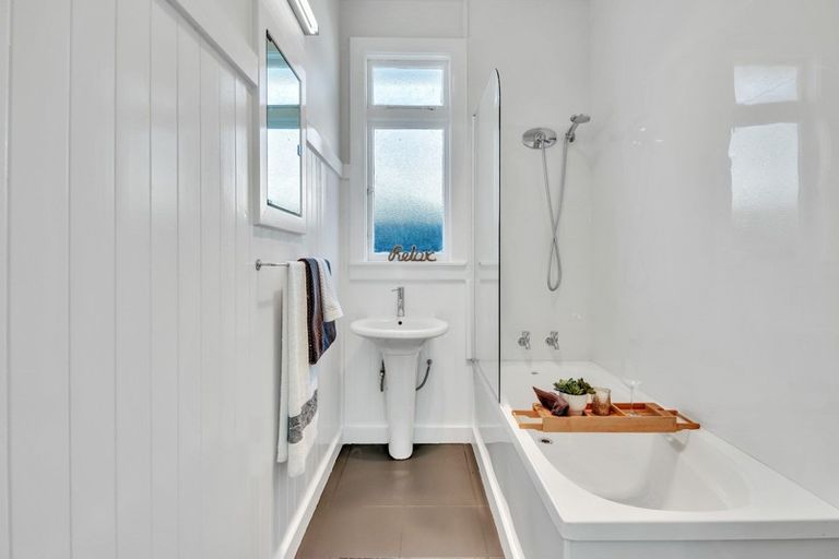 Photo of property in 84 Rattray Street, Riccarton, Christchurch, 8041