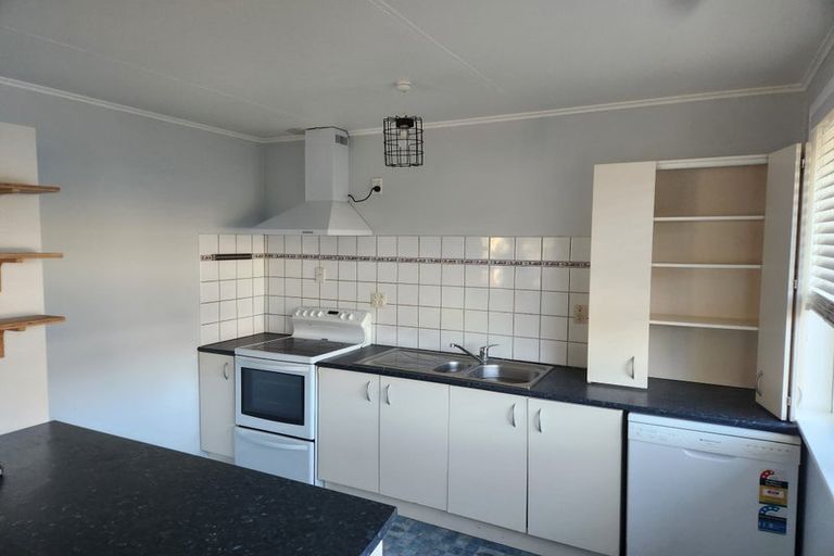 Photo of property in 4a Raukawa Street, Strathmore Park, Wellington, 6022