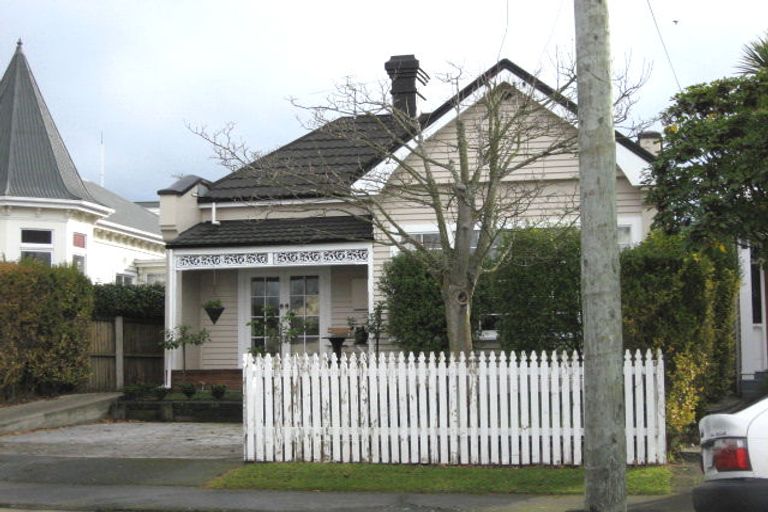 Photo of property in 11 Hawkesbury Avenue, St Albans, Christchurch, 8014