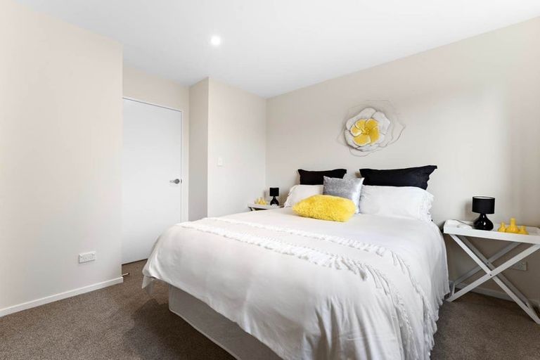 Photo of property in 7/10 Orchid Place, Te Atatu South, Auckland, 0610