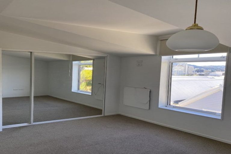 Photo of property in Pirie Street Townhouses, 15/35 Pirie Street, Mount Victoria, Wellington, 6011