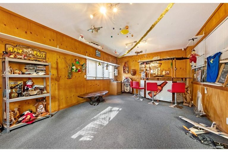 Photo of property in 13 Gladfield Lane, Te Atatu Peninsula, Auckland, 0610