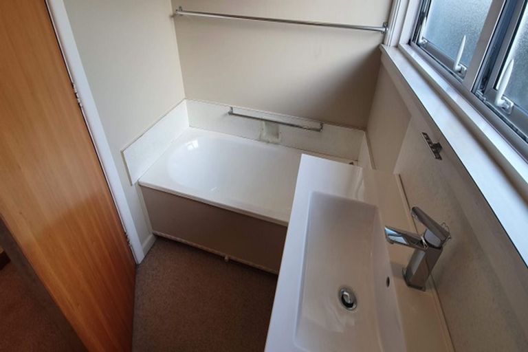 Photo of property in 28 Pauline Street, Linwood, Christchurch, 8062