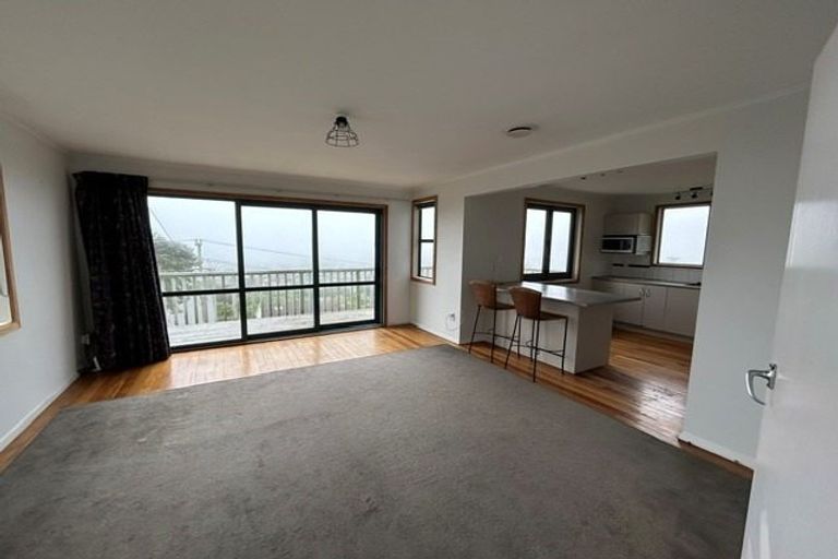 Photo of property in 35 Pikarere Street, Titahi Bay, Porirua, 5022