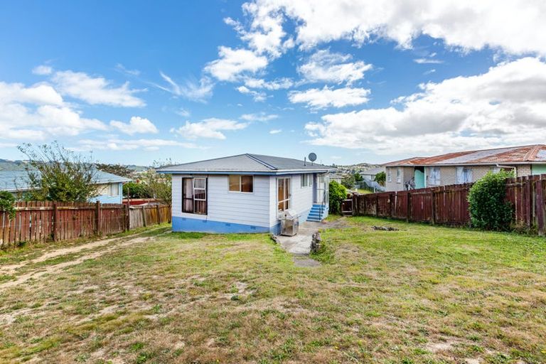 Photo of property in 46 Arahura Crescent, Waitangirua, Porirua, 5024