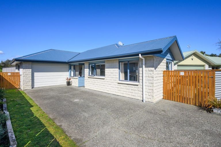 Photo of property in 32 Somerset Crescent, Highbury, Palmerston North, 4412
