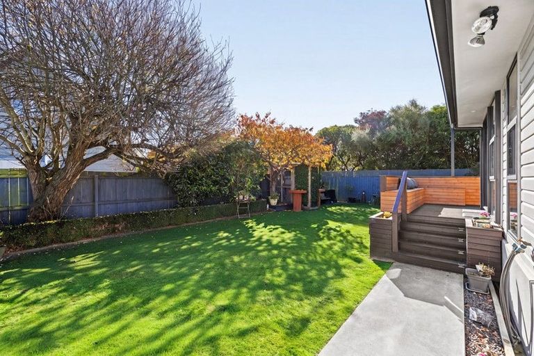Photo of property in 68 Orrick Crescent, Avondale, Christchurch, 8061