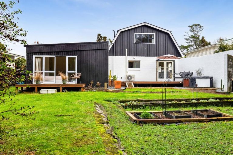 Photo of property in 5 Totara Terrace, Inglewood, 4330