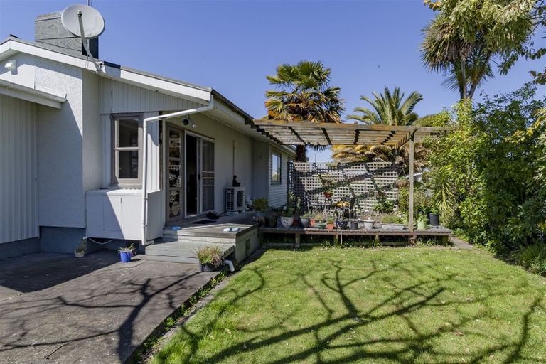 Photo of property in 33 Frickleton Street, Taradale, Napier, 4112