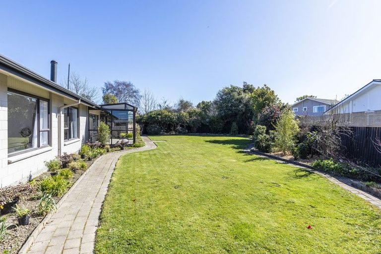 Photo of property in 10 Westerleigh Street, Bishopdale, Christchurch, 8053