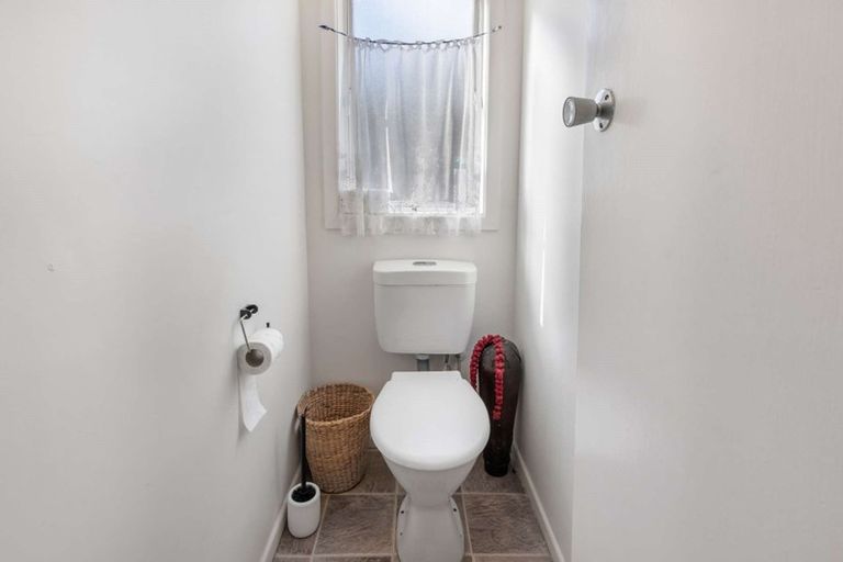 Photo of property in 8 Rollerson Street, Papakura, 2110
