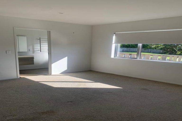 Photo of property in 8 Lavender Close, Spotswood, New Plymouth, 4310