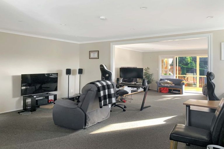 Photo of property in 83 Mark Avenue, Paparangi, Wellington, 6037