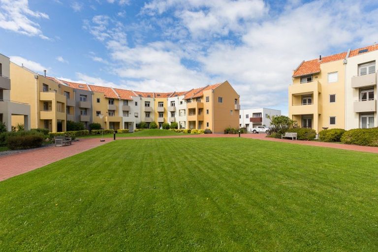 Photo of property in Marrakech Cafe, 57/305 Evans Bay Parade, Hataitai, Wellington, 6021