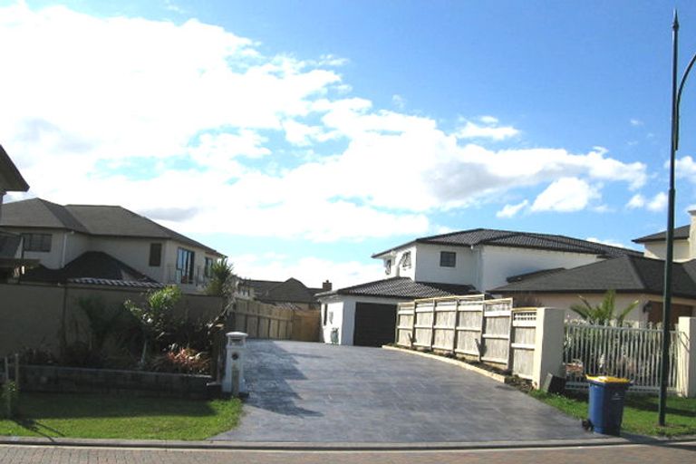 Photo of property in 4 Kawai Rise, Te Atatu Peninsula, Auckland, 0610
