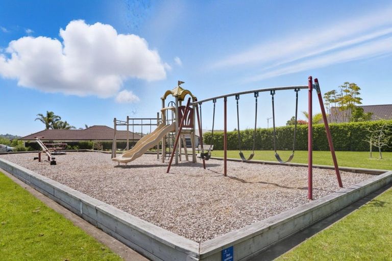 Photo of property in 57 Benmore Crescent, Pyes Pa, Tauranga, 3112