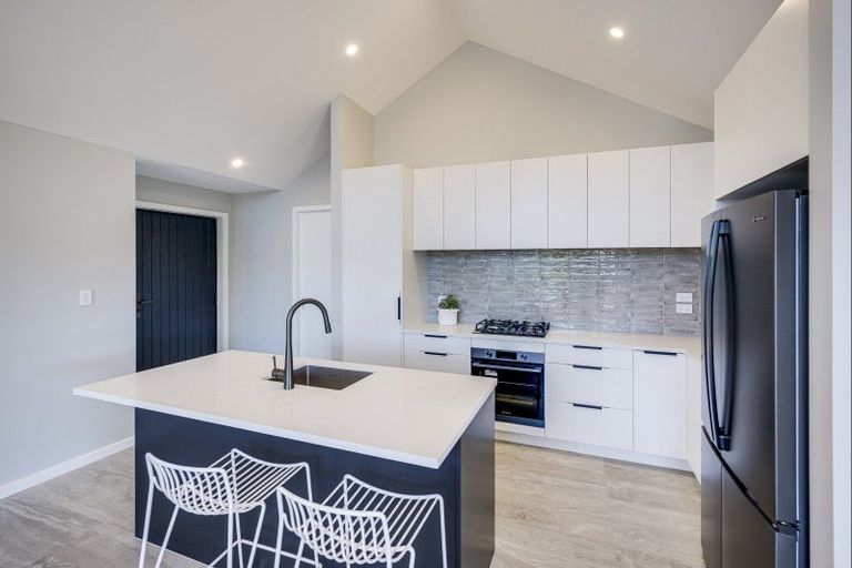 Photo of property in 30a Lucknow Road, Havelock North, 4130