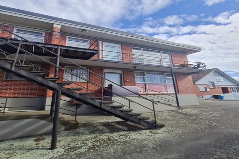 Photo of property in 1-4/7 Wai-iti Road, Maori Hill, Timaru, 7910