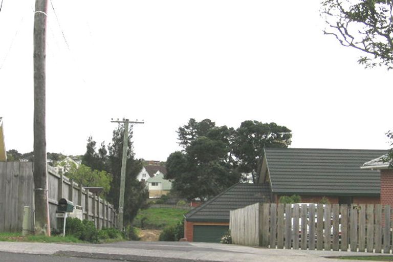 Photo of property in 92a Colwill Road, Massey, Auckland, 0614