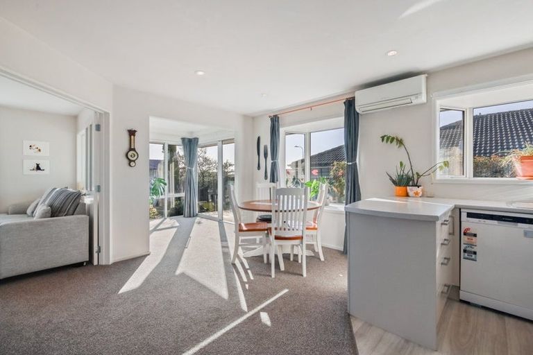 Photo of property in 26 Brightstone Crescent, Aranui, Christchurch, 8061