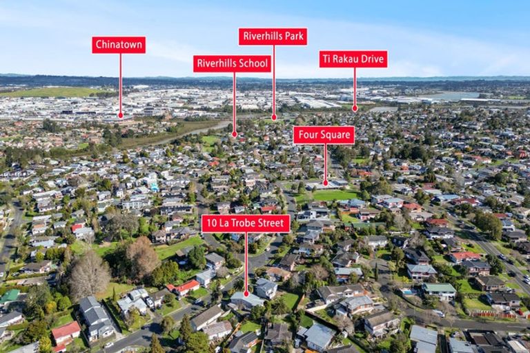 Photo of property in 10 La Trobe Street, Pakuranga Heights, Auckland, 2010