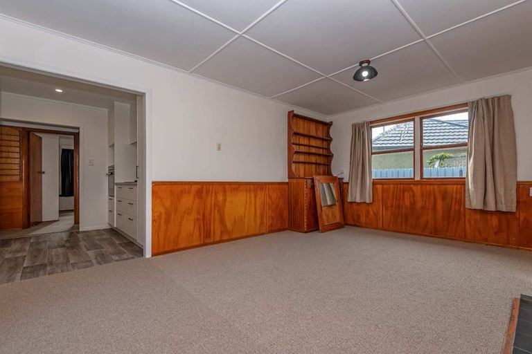 Photo of property in 50 Pahiatua Street, Hokowhitu, Palmerston North, 4410