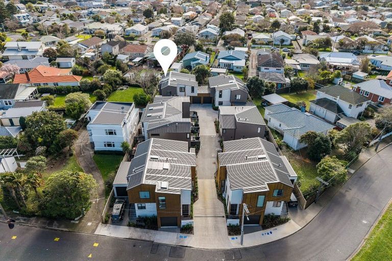 Photo of property in 10/323 Riverside Drive, Waterloo, Lower Hutt, 5011