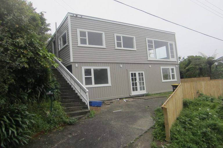 Photo of property in 2 Braemar Terrace, Johnsonville, Wellington, 6037