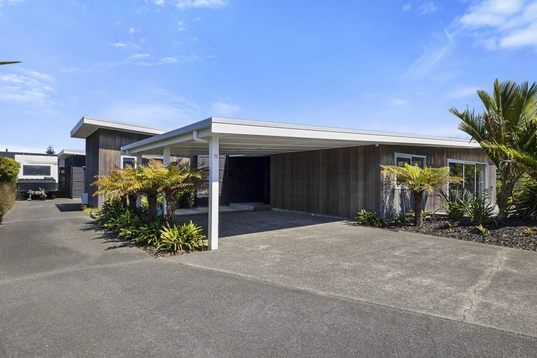 Photo of property in 75 Links Drive, Waiwhakaiho, New Plymouth, 4312