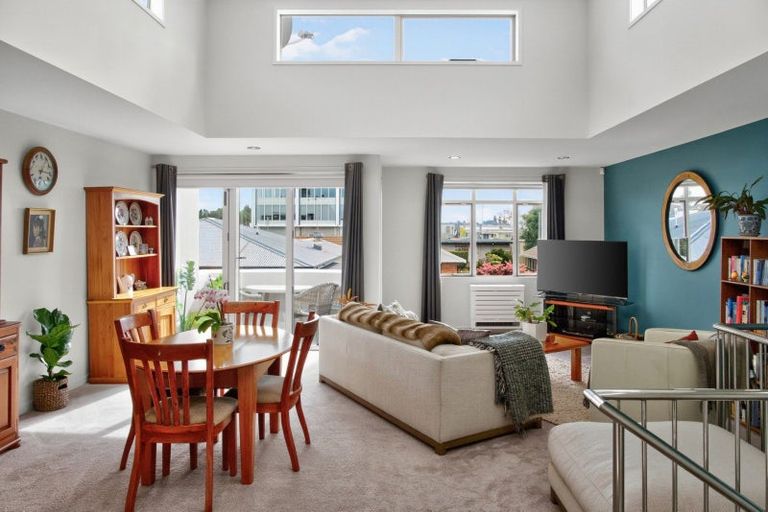 Photo of property in 4/29 Third Avenue, Tauranga, 3110